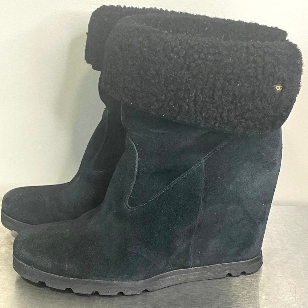 UGG AUSTRALIA KYRA Black SUEDE LEATHER SHERLING WEDGE ANKLE BOOTS Sz 9